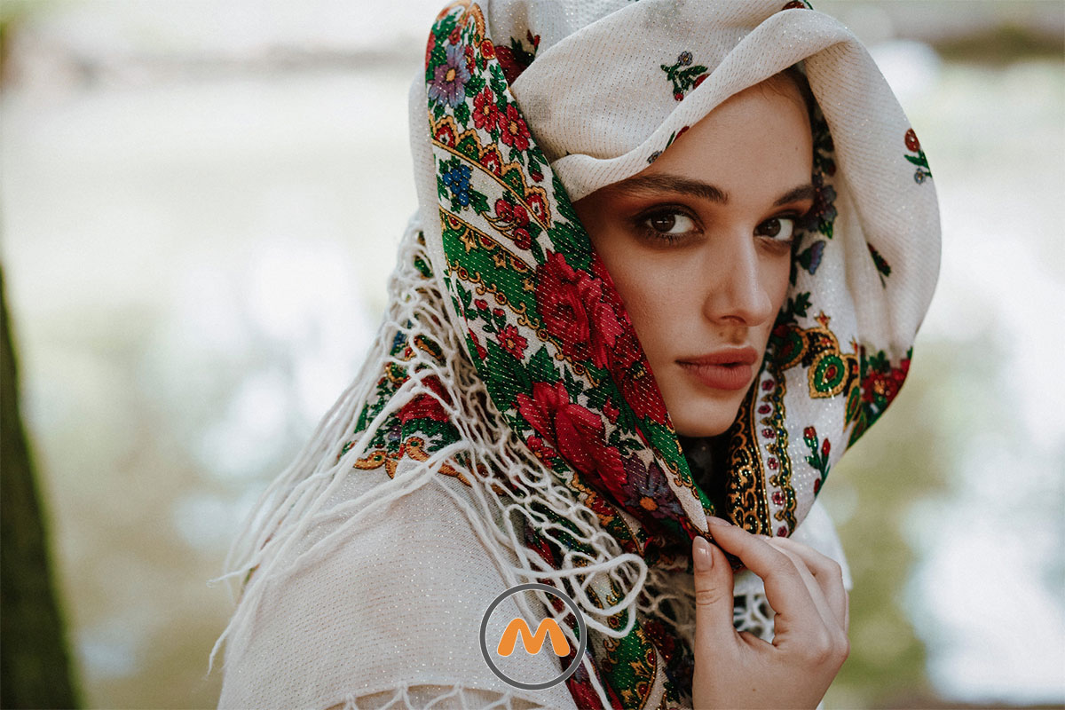 ست کردن شال و روسری با رنگ مو بلوند و مشکی و روشن 2