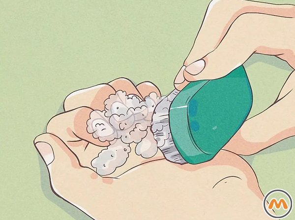 زیر ناخنهای خود را با صابون و آب تمیز کنید